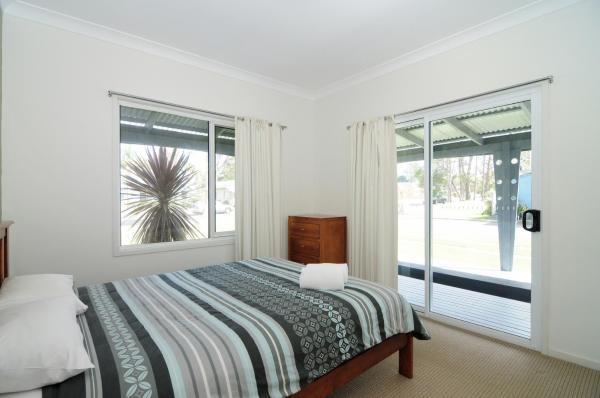 Huskisson Holiday Motel Cabins Jervis Bay Екстериор снимка