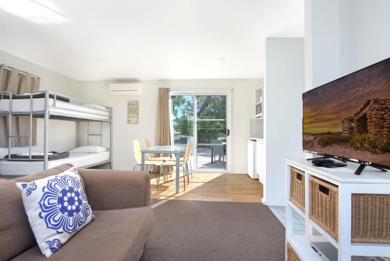 Huskisson Holiday Motel Cabins Jervis Bay Екстериор снимка